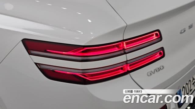 Genesis GV80 2023 — ფოტო 13/36