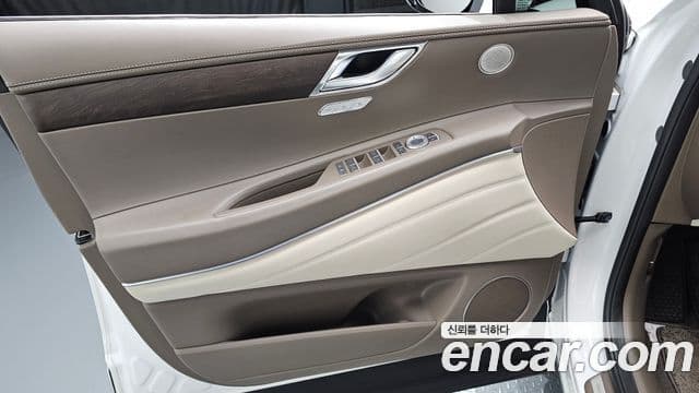 Genesis GV80 2023 — ფოტო 35/36