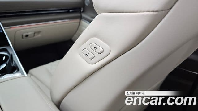 Genesis GV80 2023 — ფოტო 32/36