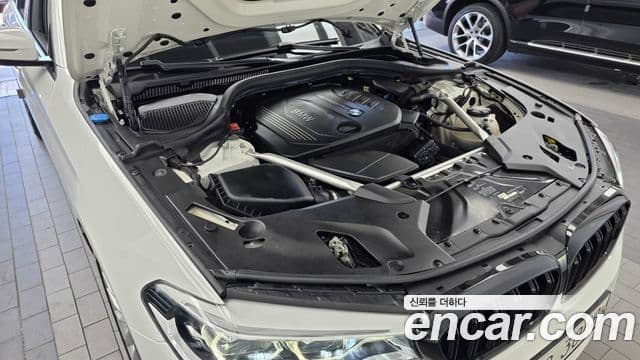 BMW 5 Series 2018 — Şəkil 6/20