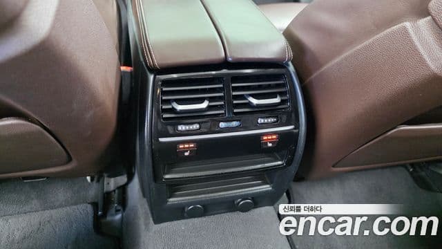 BMW 5 Series 2018 — Şəkil 19/20