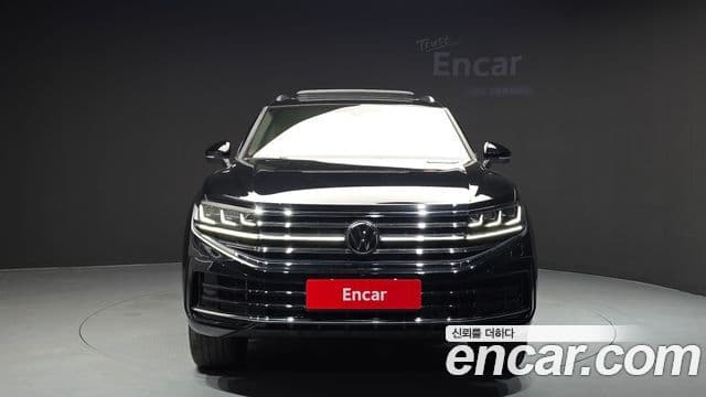 Volkswagen Touareg 2024 — Photo 33/34