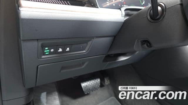 Volkswagen Touareg 2024 — Photo 21/34