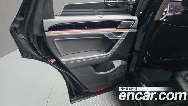Volkswagen Touareg 2024 — Photo 28/34