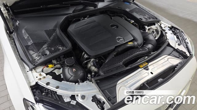 Mercedes-Benz C-Class 2019 — Фото 6/20