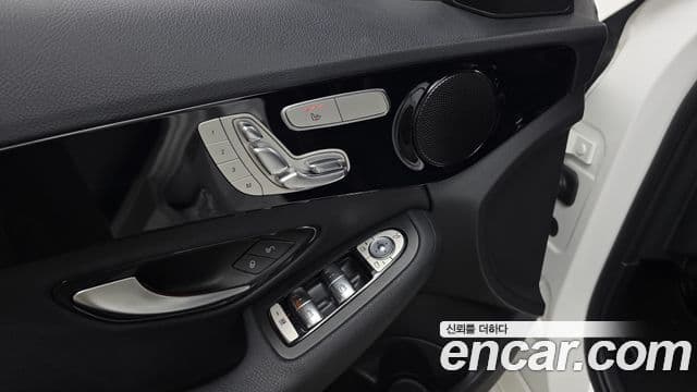 Mercedes-Benz C-Class 2019 — Фото 17/20