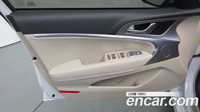 Genesis G70 2022 — Photo 7/35