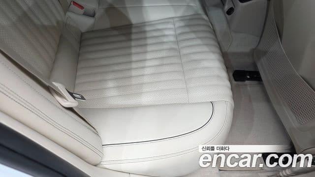 Genesis G70 2022 — Photo 12/35