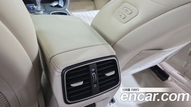 Genesis G70 2022 — Photo 30/35