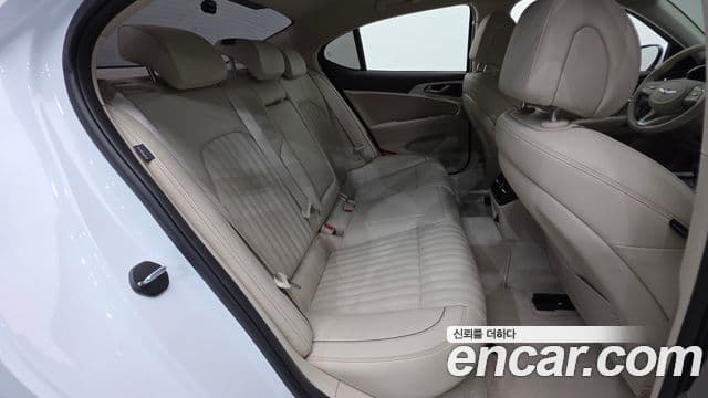 Genesis G70 2022 — Photo 22/35
