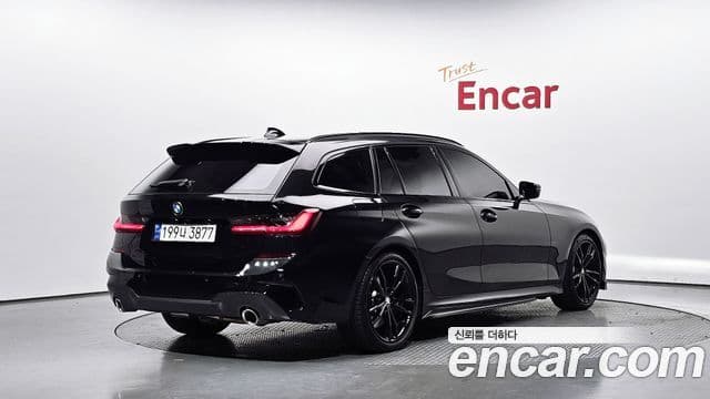 BMW 3 Series 2021 — ფოტო 2/20