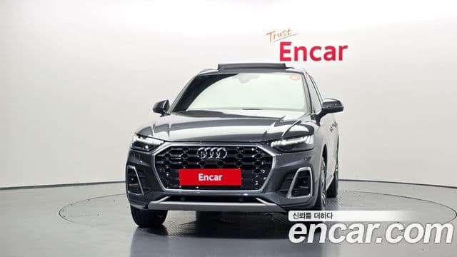 Audi Q5 2021 — ფოტო 21/35