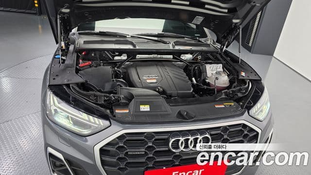 Audi Q5 2021 — ფოტო 5/35