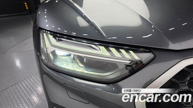 Audi Q5 2021 — ფოტო 14/35
