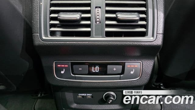 Audi Q5 2021 — ფოტო 23/35