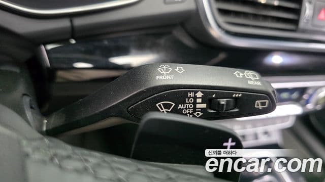 Audi Q5 2021 — ფოტო 34/35