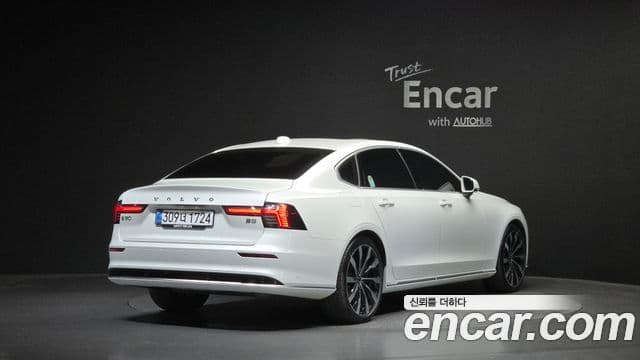 Volvo S90 2025 — Photo 29/37