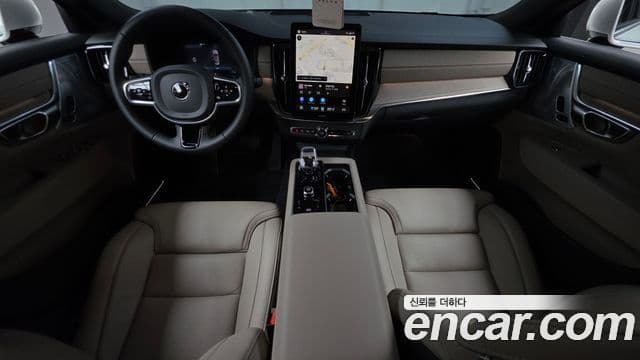 Volvo S90 2025 — Photo 27/37