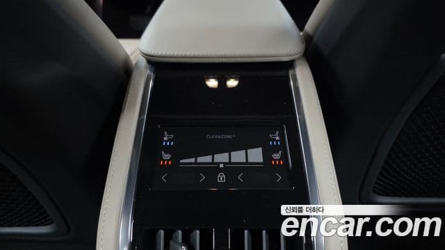Volvo S90 2025 — Photo 26/37