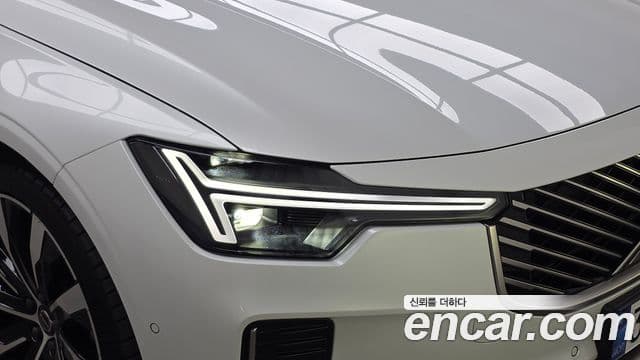 Volvo S90 2025 — Photo 10/37