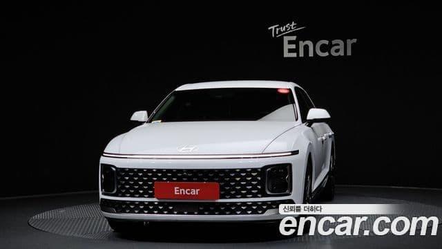Hyundai Grandeur Hybrid 2023 — Photo 17/31