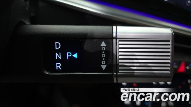 Hyundai Grandeur Hybrid 2023 — Photo 2/31
