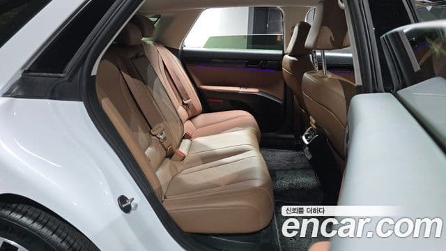 Hyundai Grandeur Hybrid 2023 — Photo 6/31