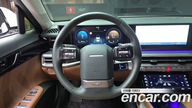 Hyundai Grandeur Hybrid 2023 — Photo 27/31