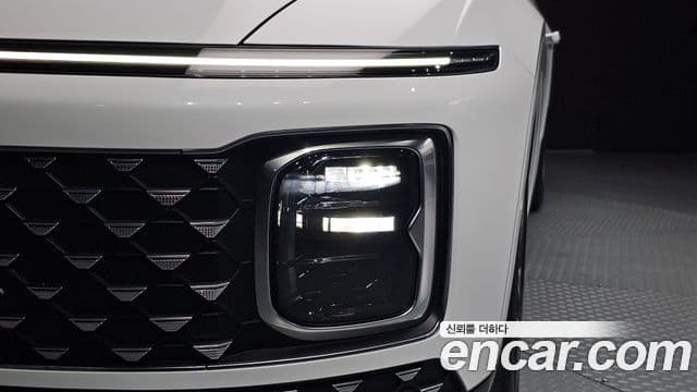 Hyundai Grandeur Hybrid 2023 — Photo 24/31