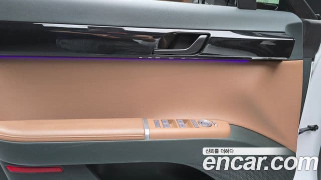 Hyundai Grandeur Hybrid 2023 — Photo 23/31