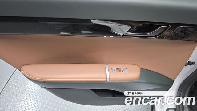 Hyundai Grandeur Hybrid 2023 — Photo 16/31