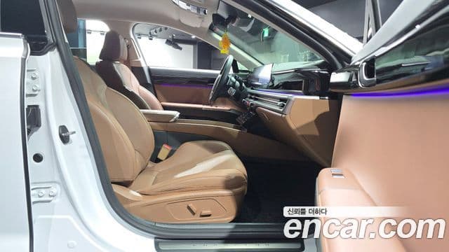 Hyundai Grandeur Hybrid 2023 — Photo 7/31