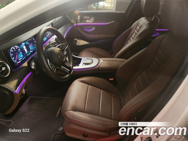 Mercedes-Benz E-Class 2022 — Фото 8/12
