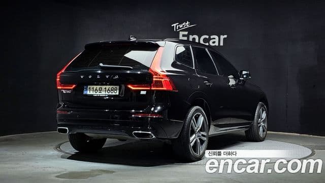 Volvo XC60 2021 — Şəkil 2/20