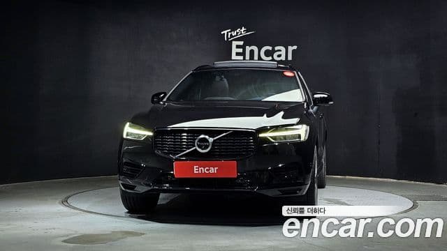 Volvo XC60 2021 — Şəkil 3/20