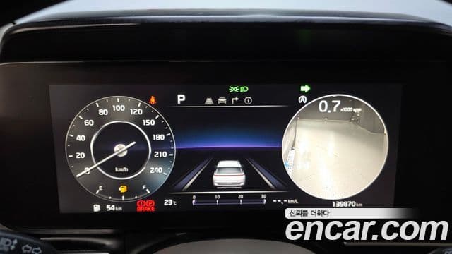 Kia Carnival 2021 — Фото 8/20