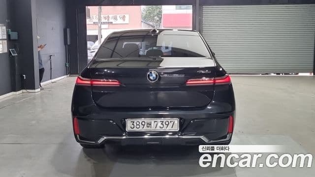 BMW 7 Series 2024 — ფოტო 3/18