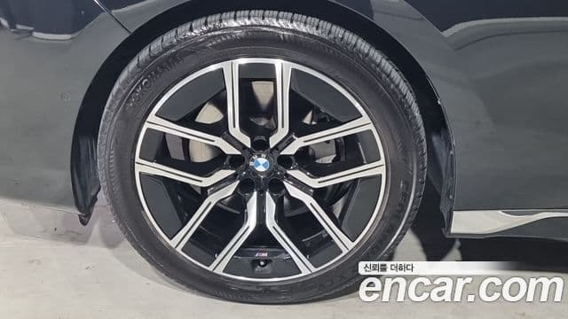 BMW 7 Series 2024 — ფოტო 5/18