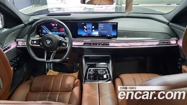 BMW 7 Series 2024 — ფოტო 17/18