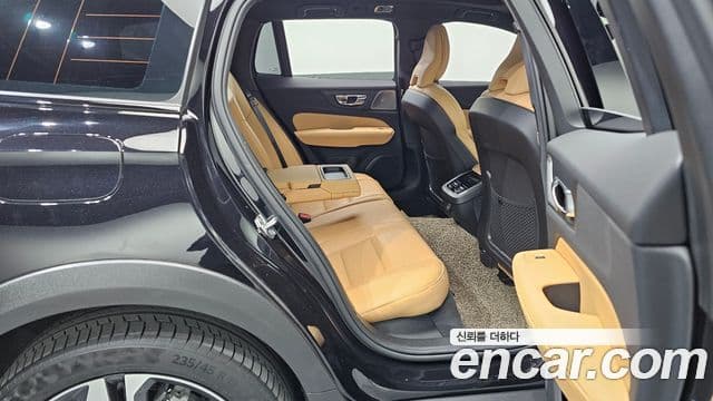 Volvo V60 Cross Country 2021 — Şəkil 11/20