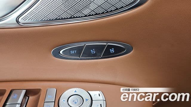 Genesis GV70 2022 — Şəkil 15/33