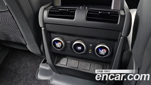 Land Rover Defender 2023 — Şəkil 19/20