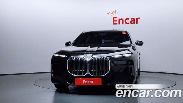 BMW 7 Series 2023 — ფოტო 2/20