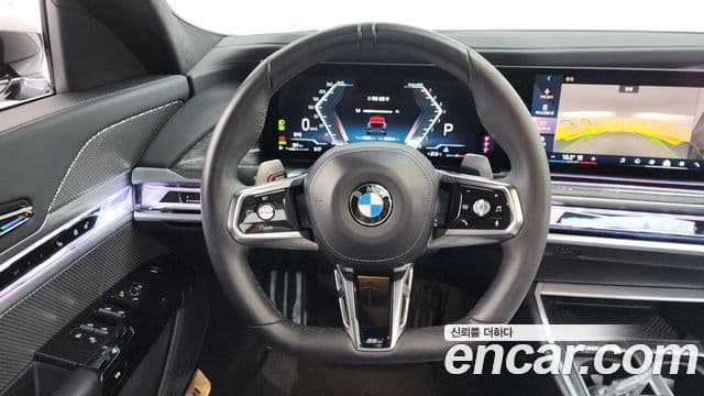 BMW 7 Series 2023 — ფოტო 13/20
