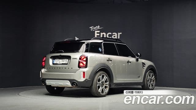 Mini Cooper S Countryman 2024 — Şəkil 29/33