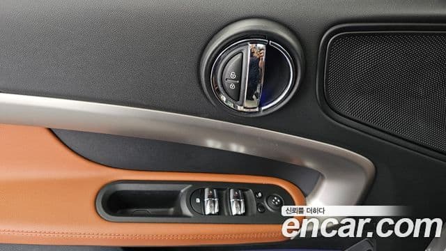 Mini Cooper S Countryman 2024 — ფოტო 32/33