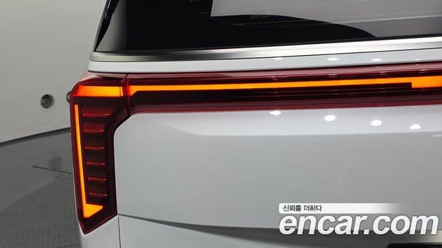 Kia Carnival 2024 — Photo 8/35