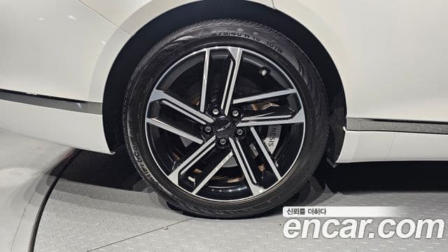 Genesis Electrified G80 2024 — Şəkil 5/20