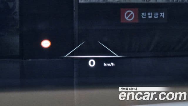Genesis Electrified G80 2024 — Şəkil 19/20