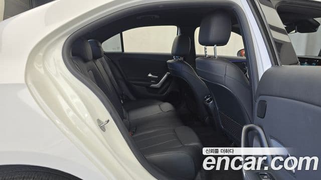Mercedes-Benz A-Class 2020 — Фото 11/20